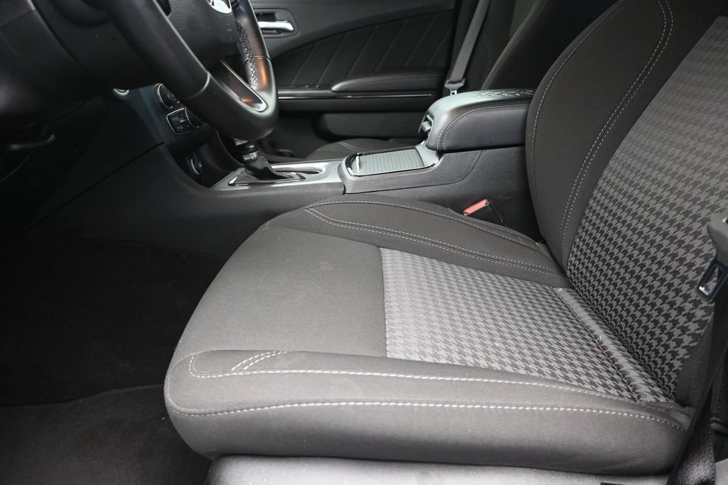 Used 2023 Dodge Charger SXT w/ Blacktop Package RWD image 13