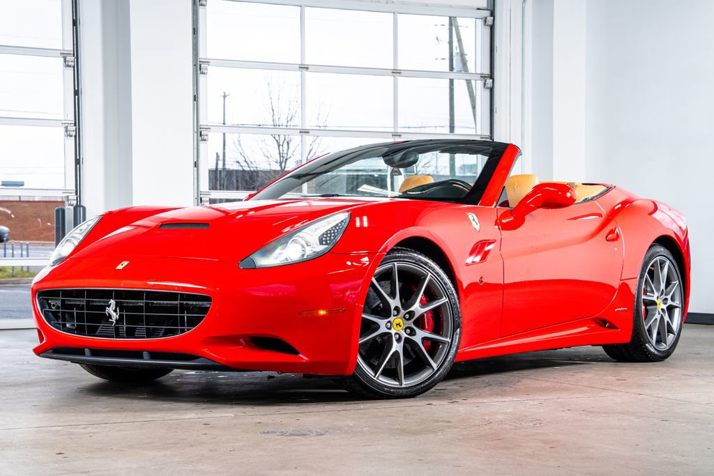 Used 2010 Ferrari California image 2