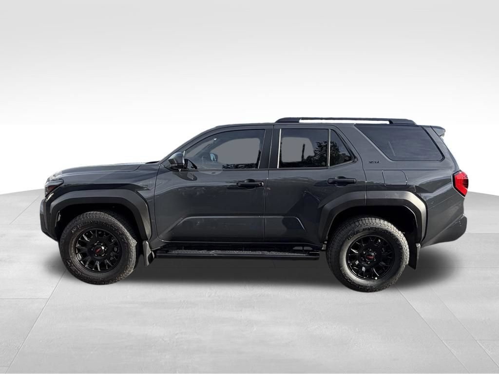 Used 2025 Toyota 4Runner SR5 AWD/4WD image 4