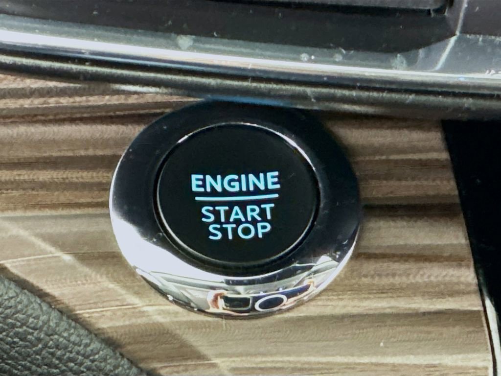 Used 2023 Ford Explorer Limited w/ Equipment Group 301A image 24