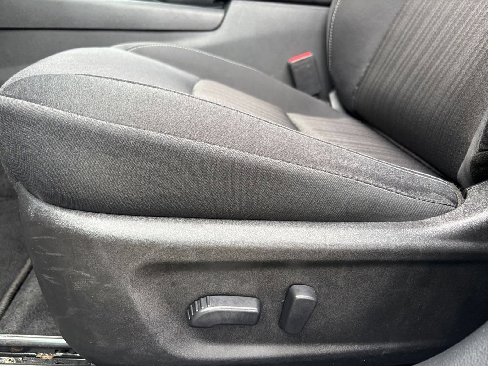 Used 2025 Nissan Altima 2.5 SV FWD image 27