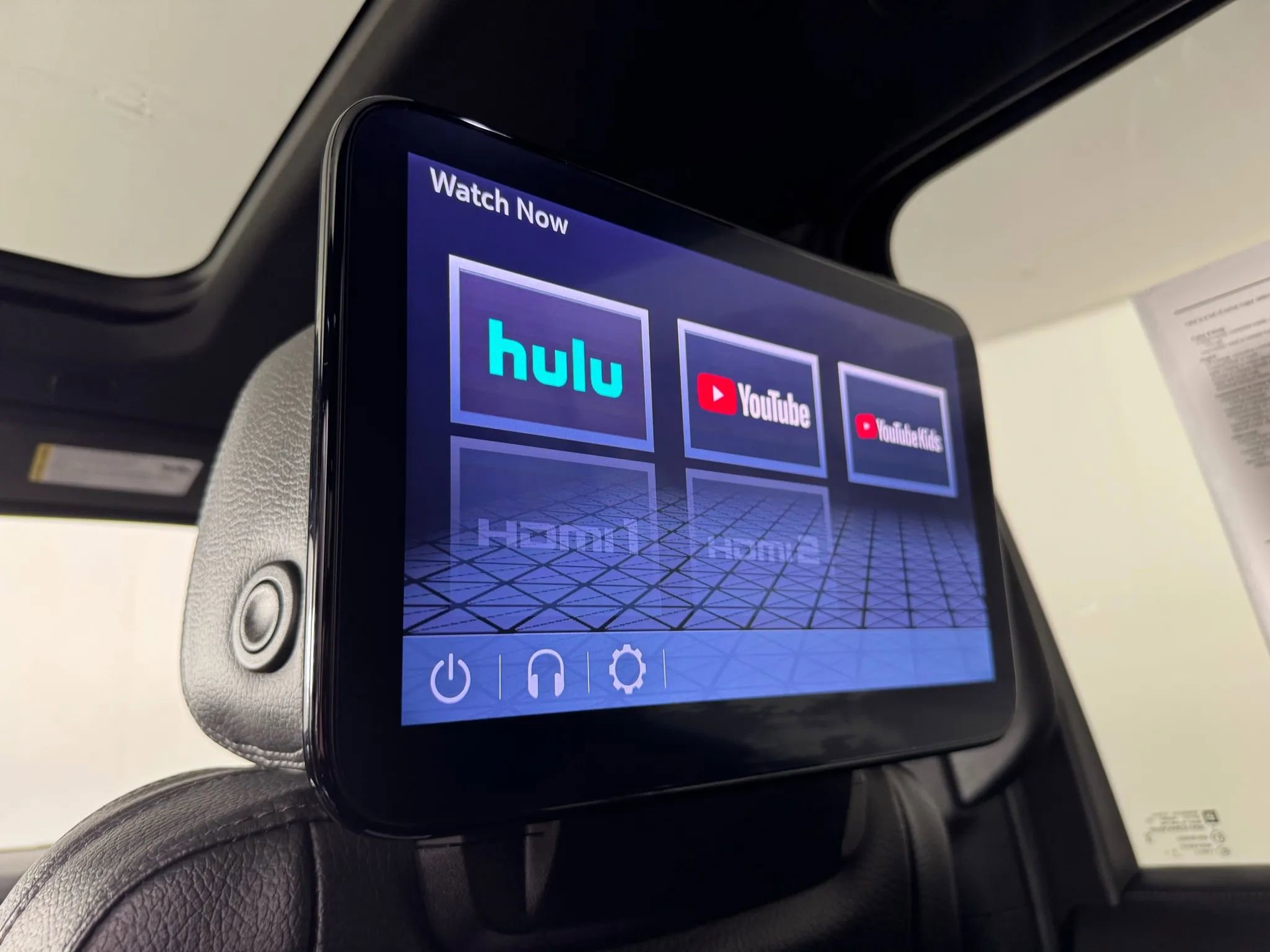 Used 2023 GMC Yukon XL Denali image 43