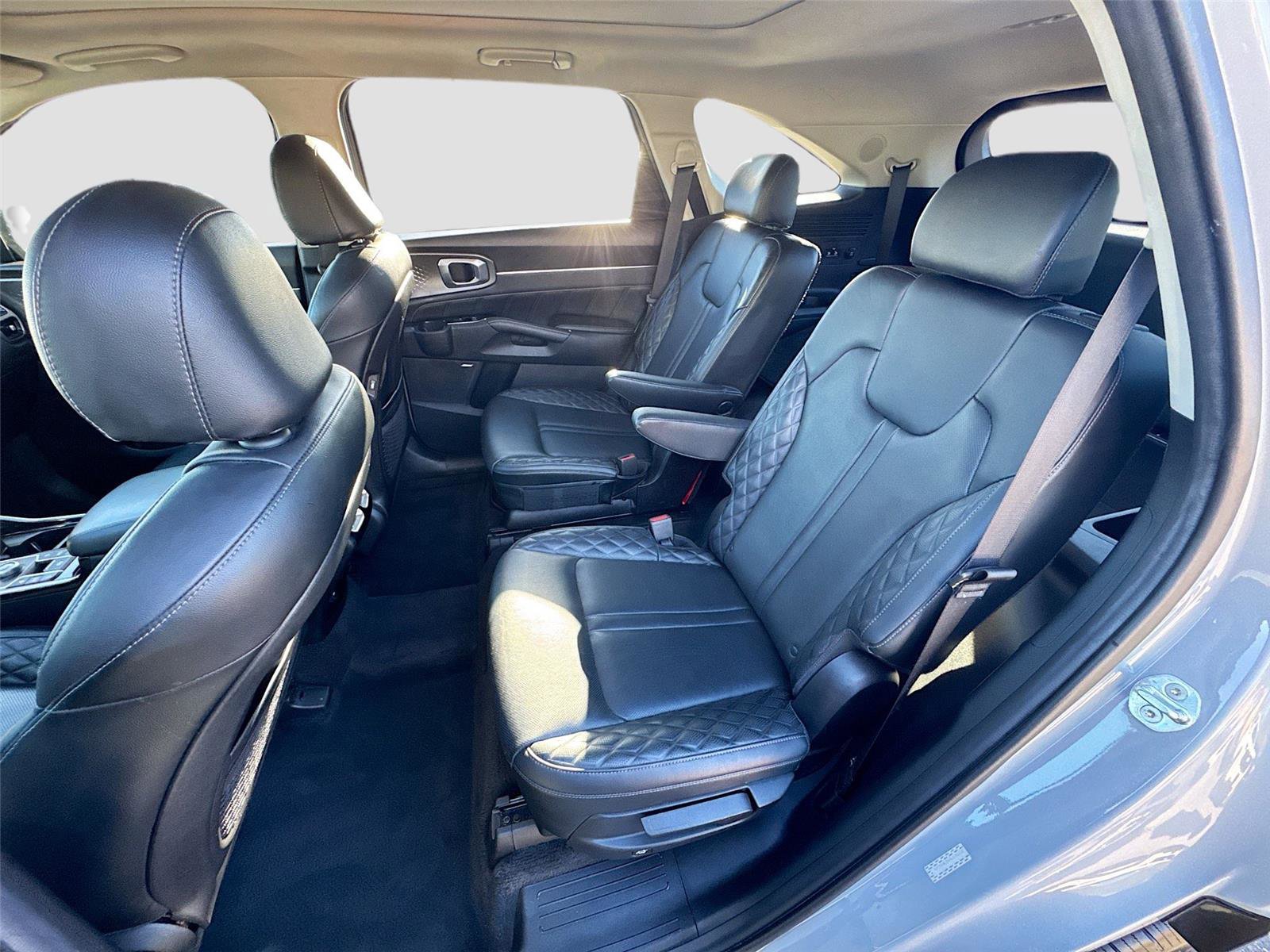 Used 2022 Kia Sorento SX image 25