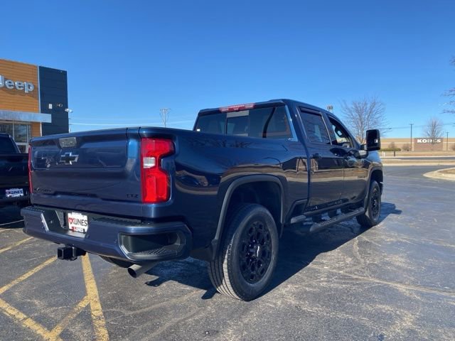 Used 2022 Chevrolet Silverado 2500 LTZ w/ LTZ Plus Package image 9