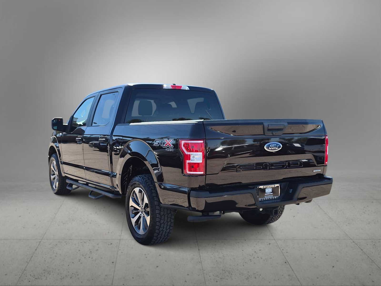 Used 2019 Ford F150 XL w/ Equipment Group 101A Mid AWD/4WD image 6