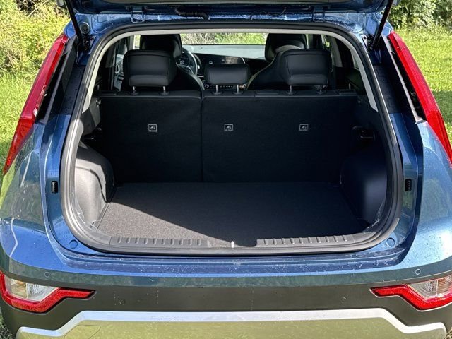New 2026 Kia Niro EX FWD image 11
