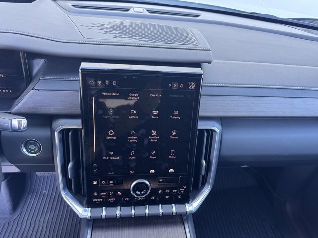 Used 2024 GMC Acadia Denali w/ Super Cruise Package image 28