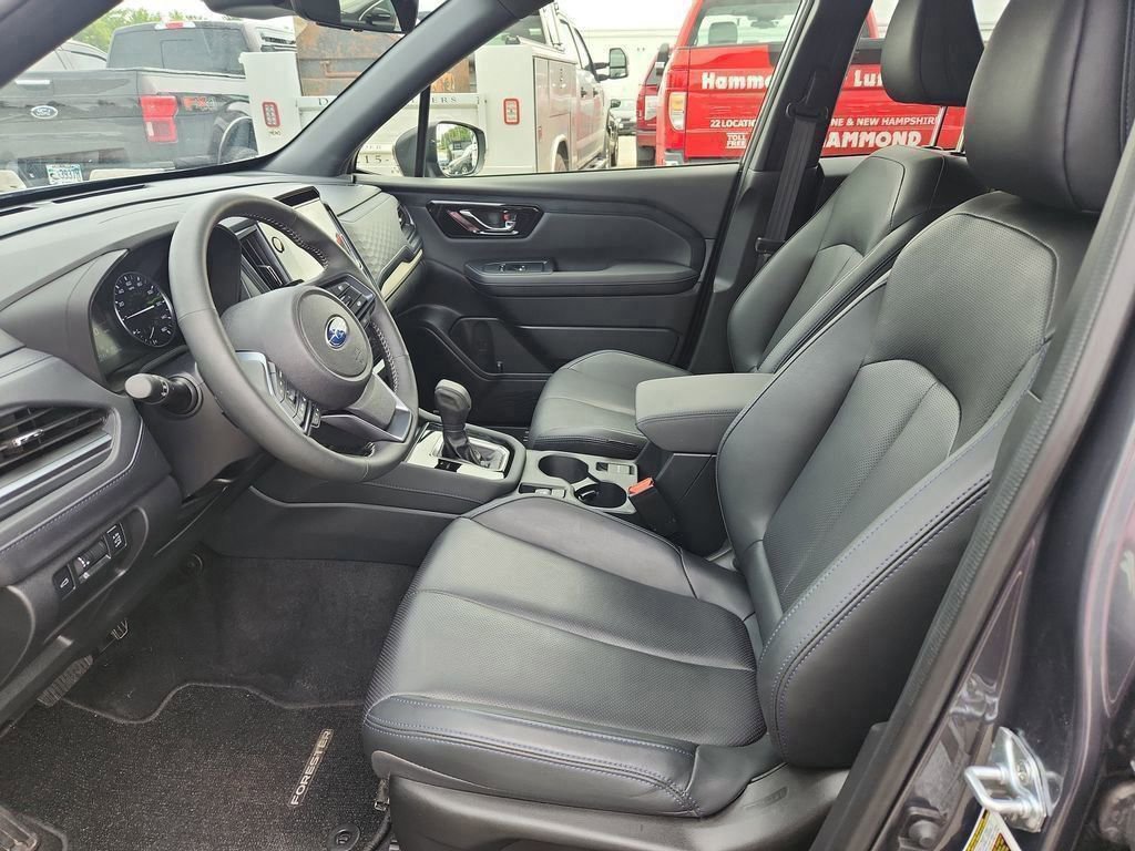Used 2025 Subaru Forester Limited image 9