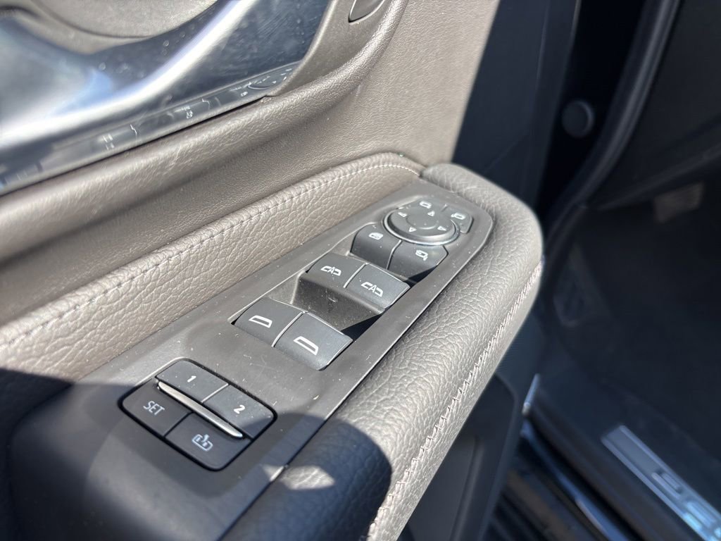 Used 2024 GMC Yukon Denali AWD/4WD image 24