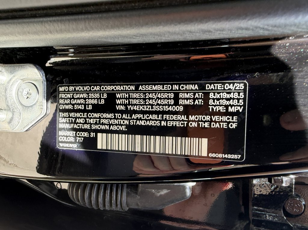 Used 2025 Volvo EX30 Ultra AWD/4WD image 41