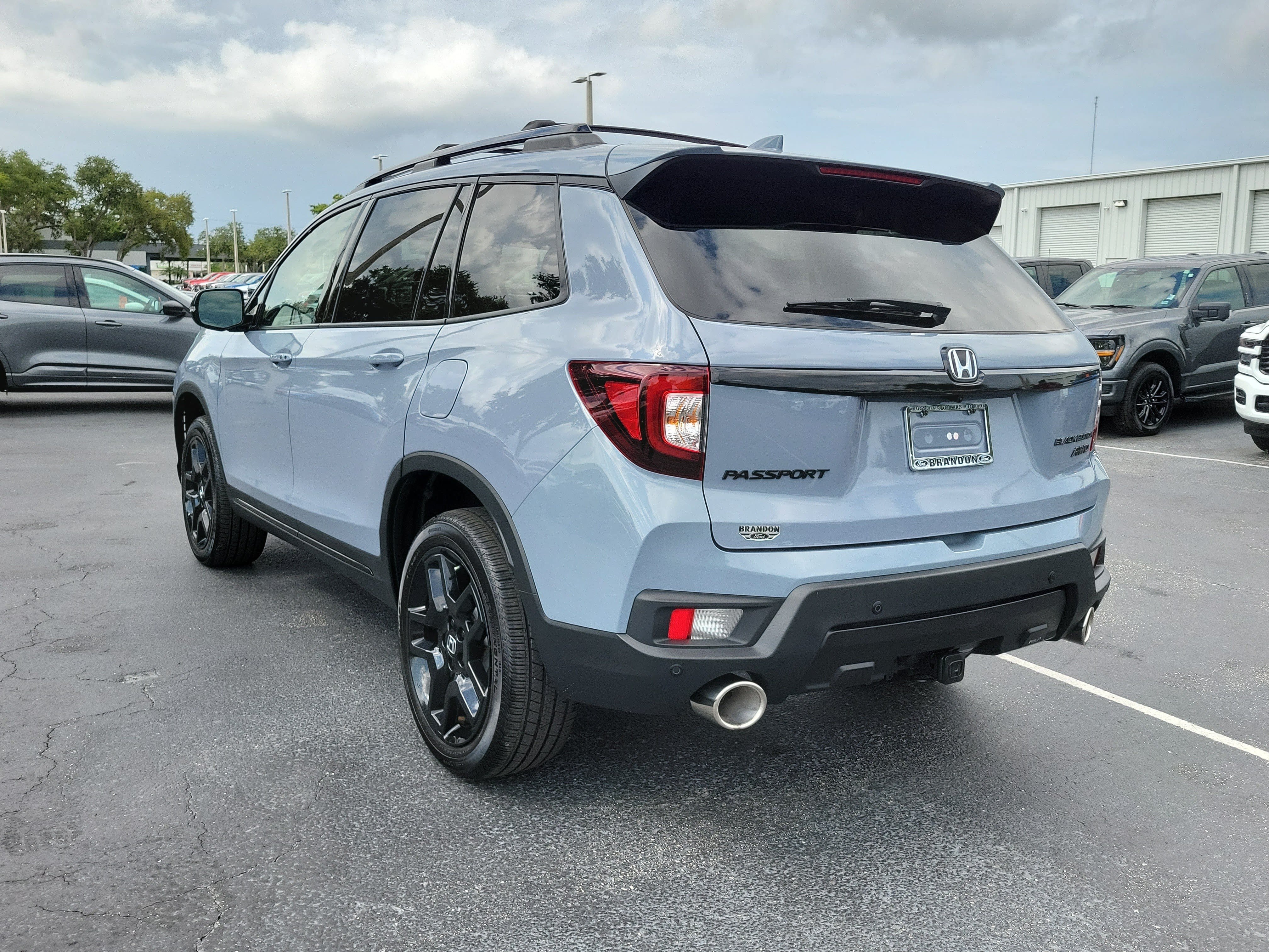 Used 2024 Honda Passport Black Edition image 7
