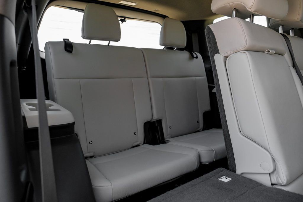 Used 2024 Hyundai Santa Fe Limited image 40