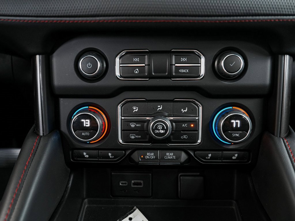 Used 2022 Chevrolet Suburban RST w/ Sport Performance Package image 20