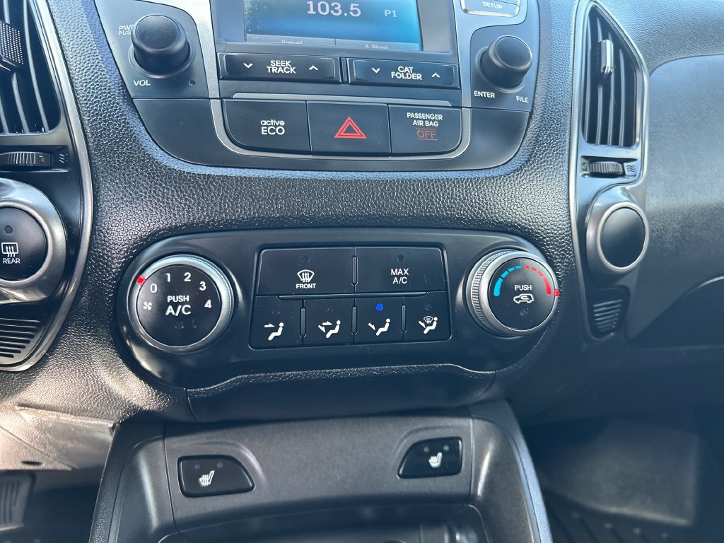 Used 2015 Hyundai Tucson SE AWD/4WD image 19