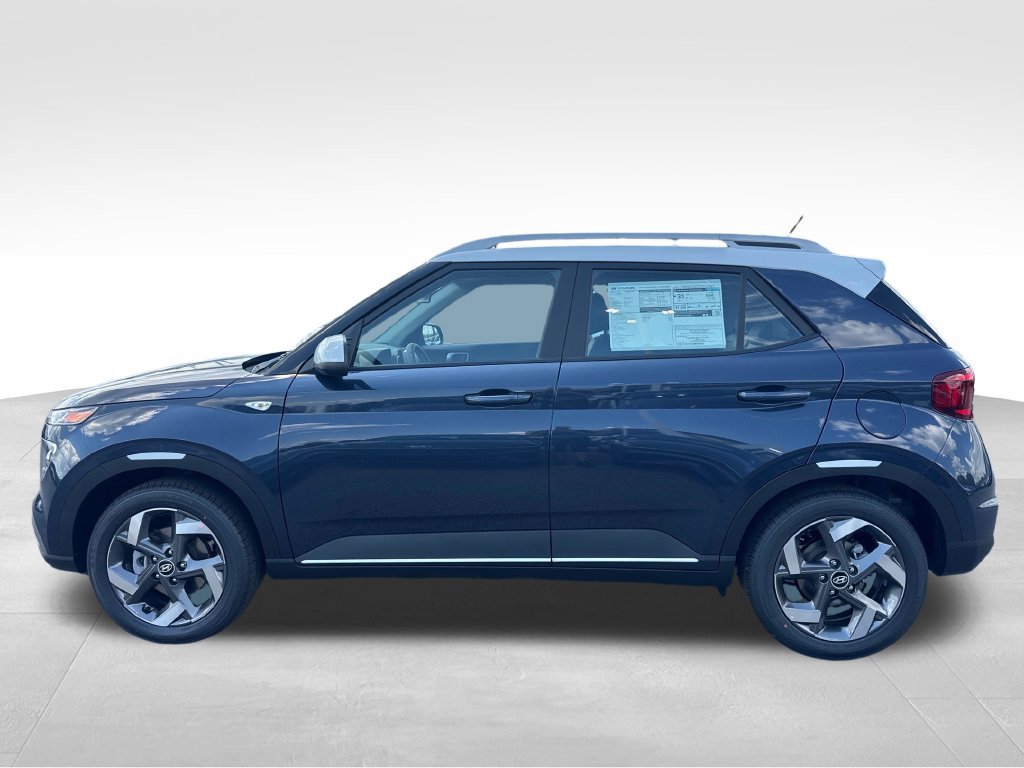 New 2026 Hyundai Venue SEL FWD image 2