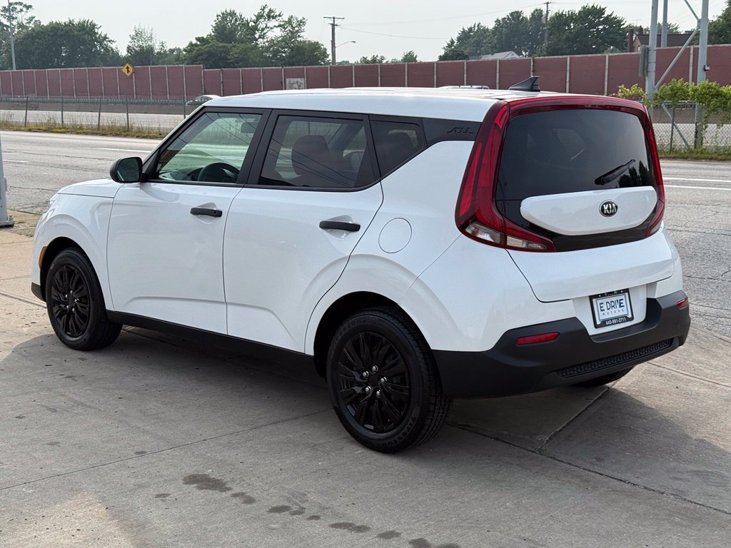 Used 2020 Kia Soul LX FWD image 10