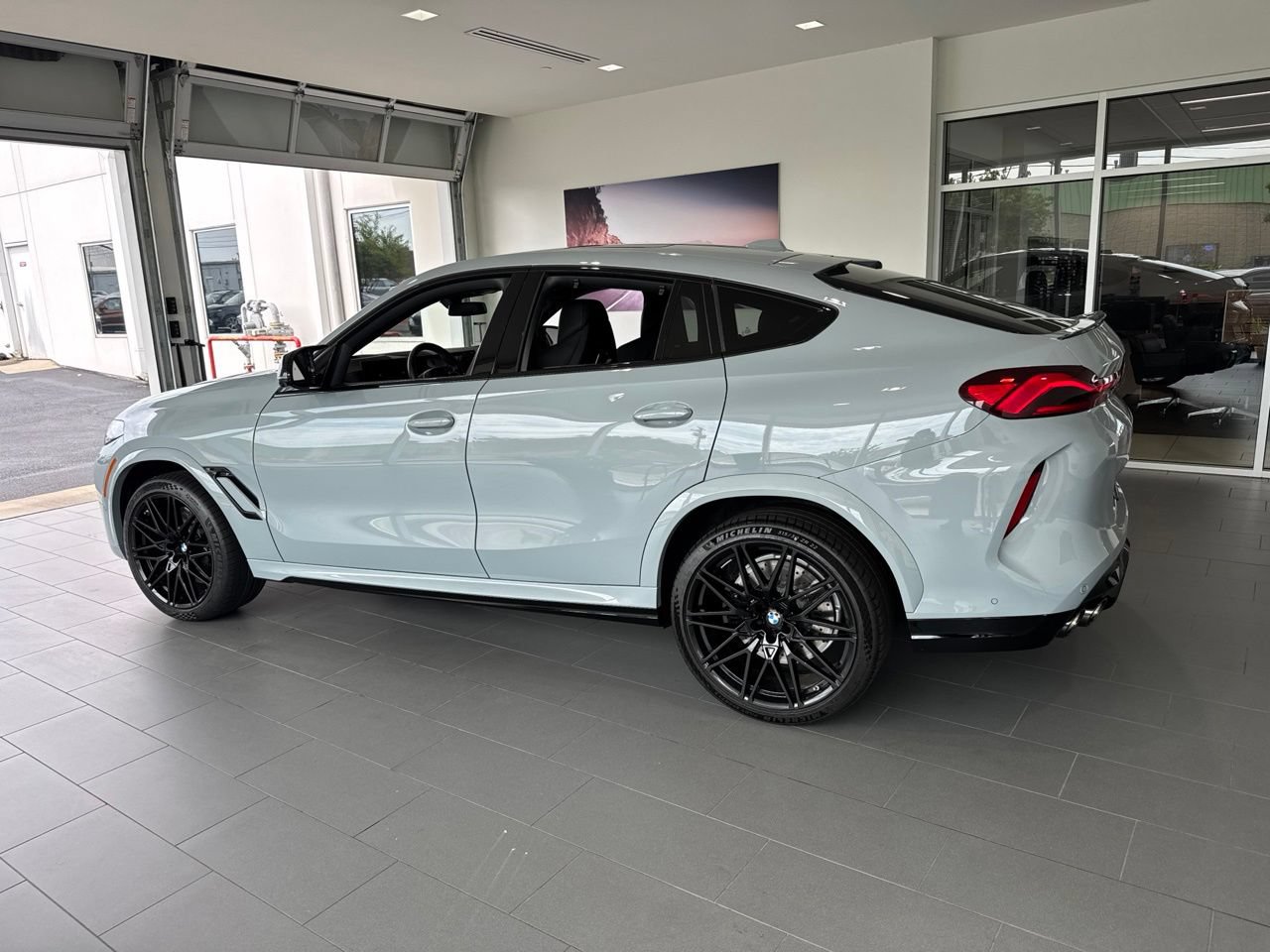 Used 2025 BMW X6 M Competition w/ Executive Package AWD/4WD image 5