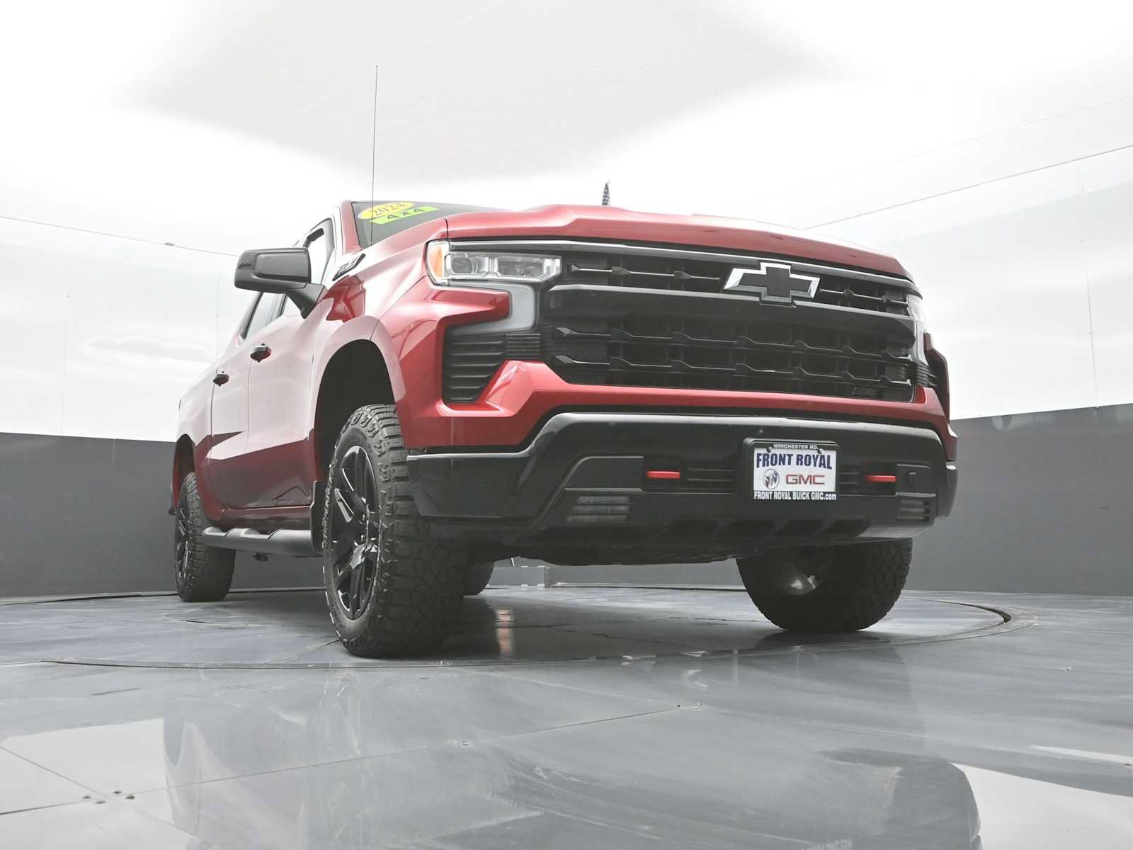 Used 2024 Chevrolet Silverado 1500 LT Trail Boss w/ LPO, Dark Essentials Package AWD/4WD image 33