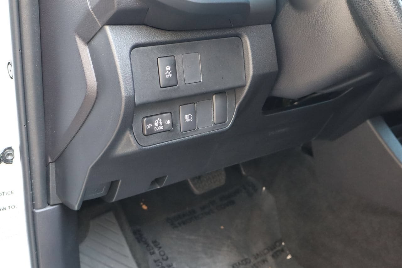Used 2023 Toyota Tacoma SR AWD/4WD image 19