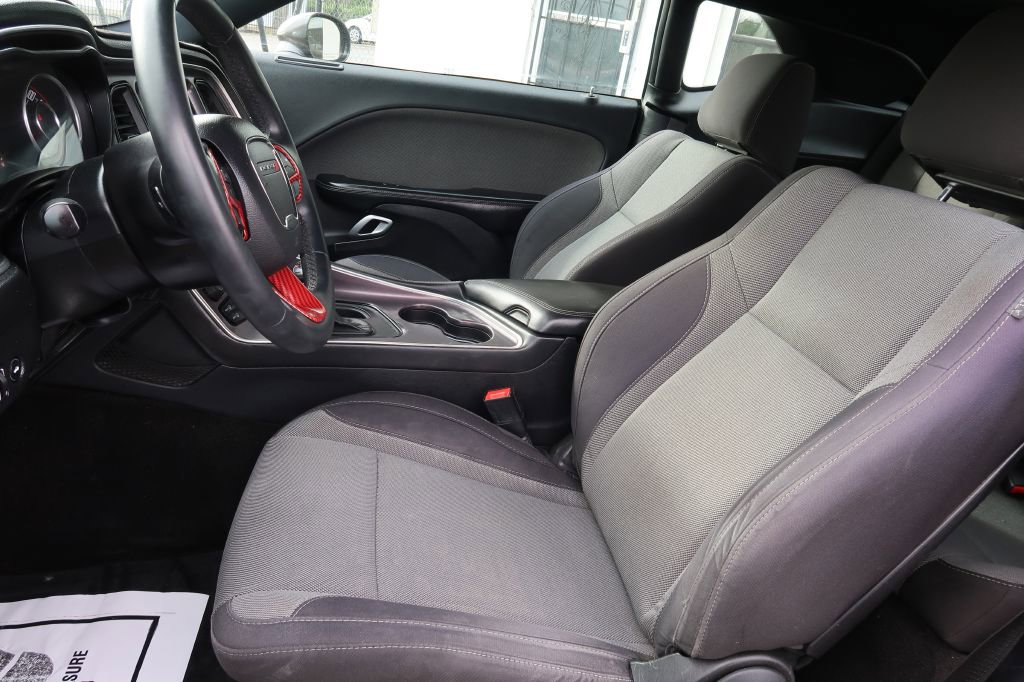 Used 2015 Dodge Challenger R/T w/ Quick Order Package 28B R/T RWD image 6