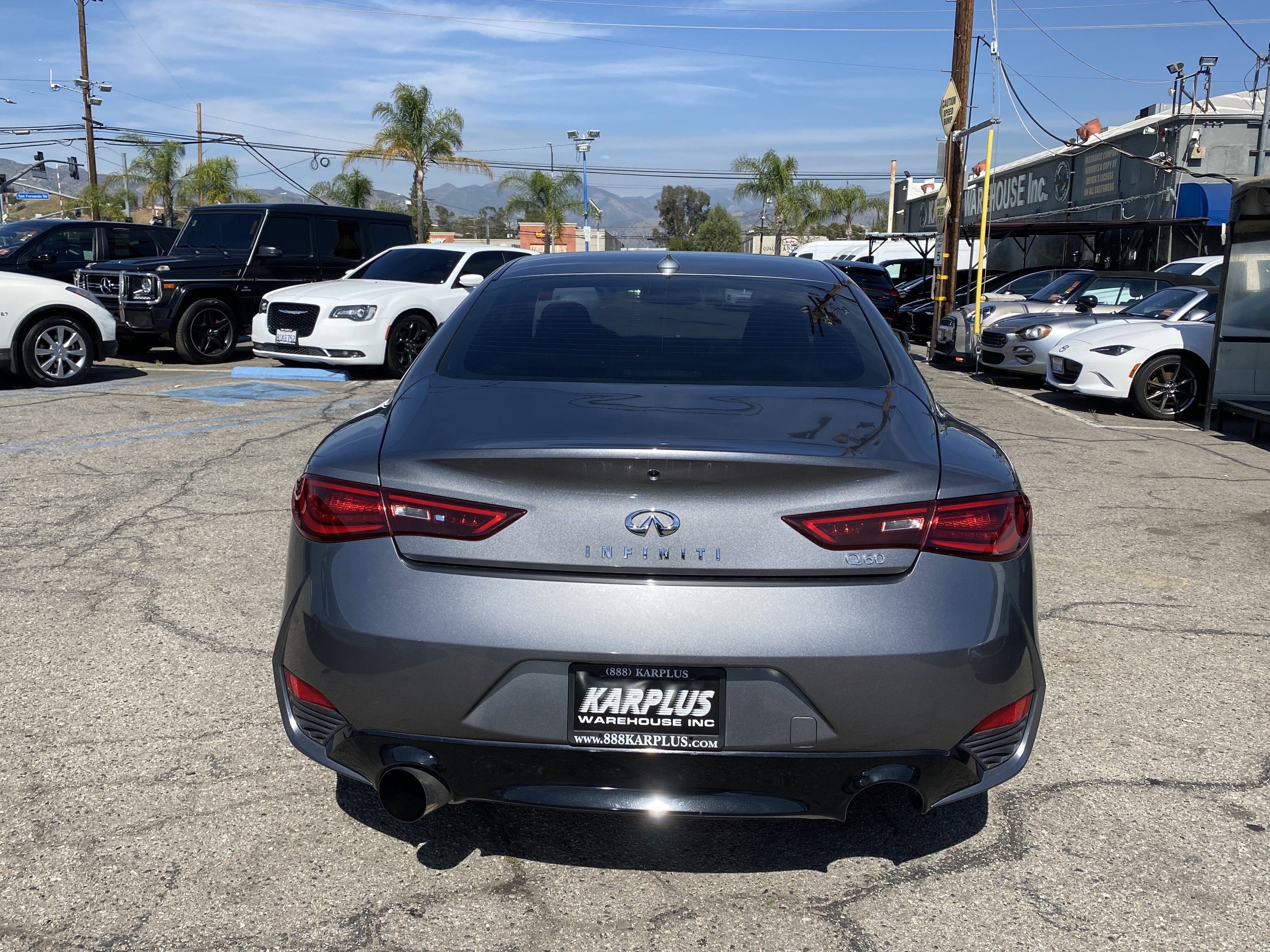 Used 2018 INFINITI Q60 3.0t Luxe RWD image 9
