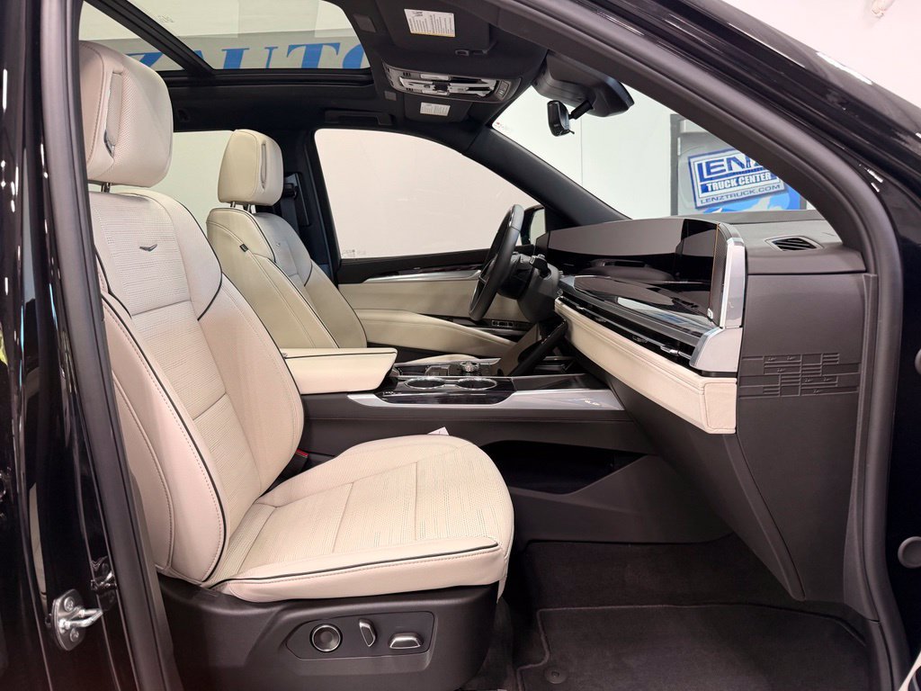 Used 2026 Cadillac Escalade Sport w/ Touring Package AWD/4WD image 17