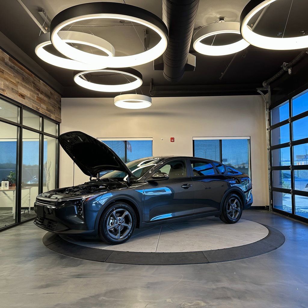 Used 2025 Kia K4 LXS image 24