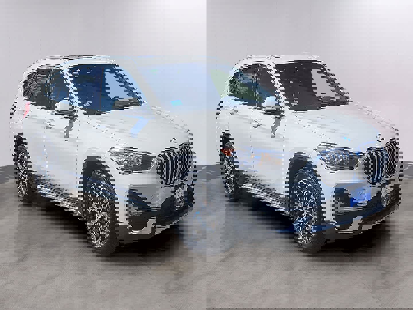 Used 2020 BMW X1 xDrive28i w/ Convenience Package AWD/4WD image 3