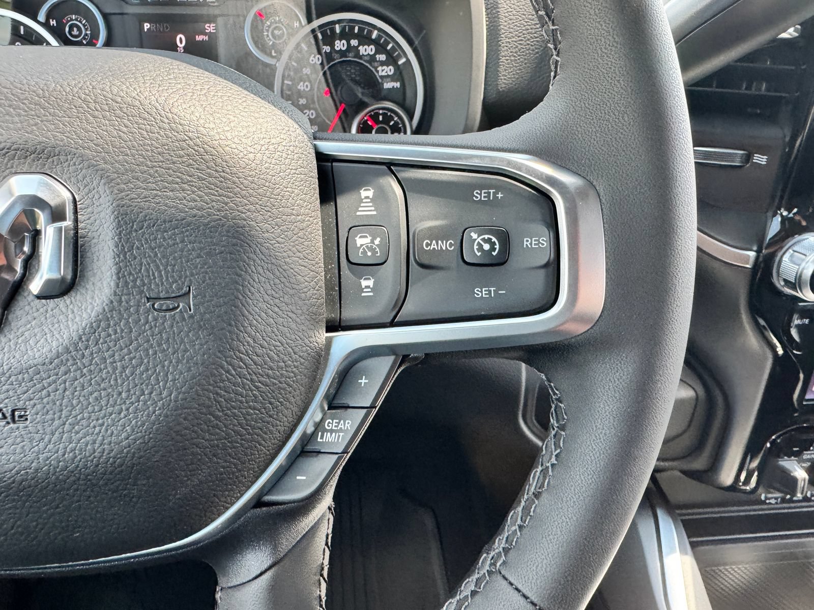 New 2027 RAM 3500 Big Horn AWD/4WD image 16