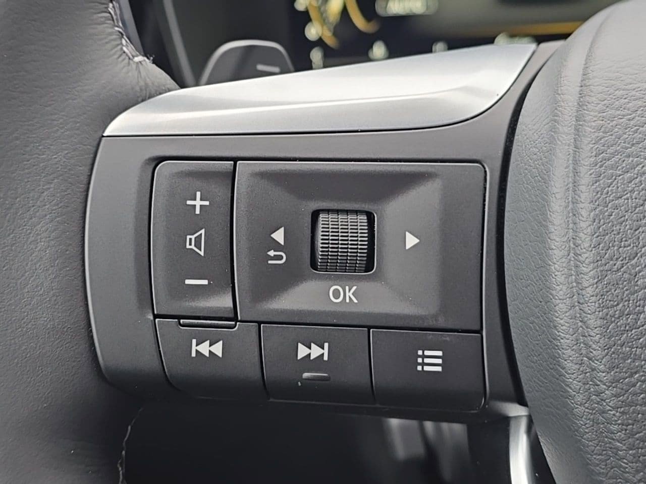 New 2026 INFINITI QX60 Sport w/ Dark Cargo Package image 21