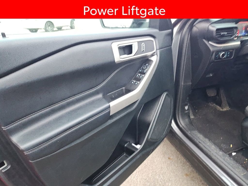 Used 2024 Ford Explorer XLT AWD/4WD image 5