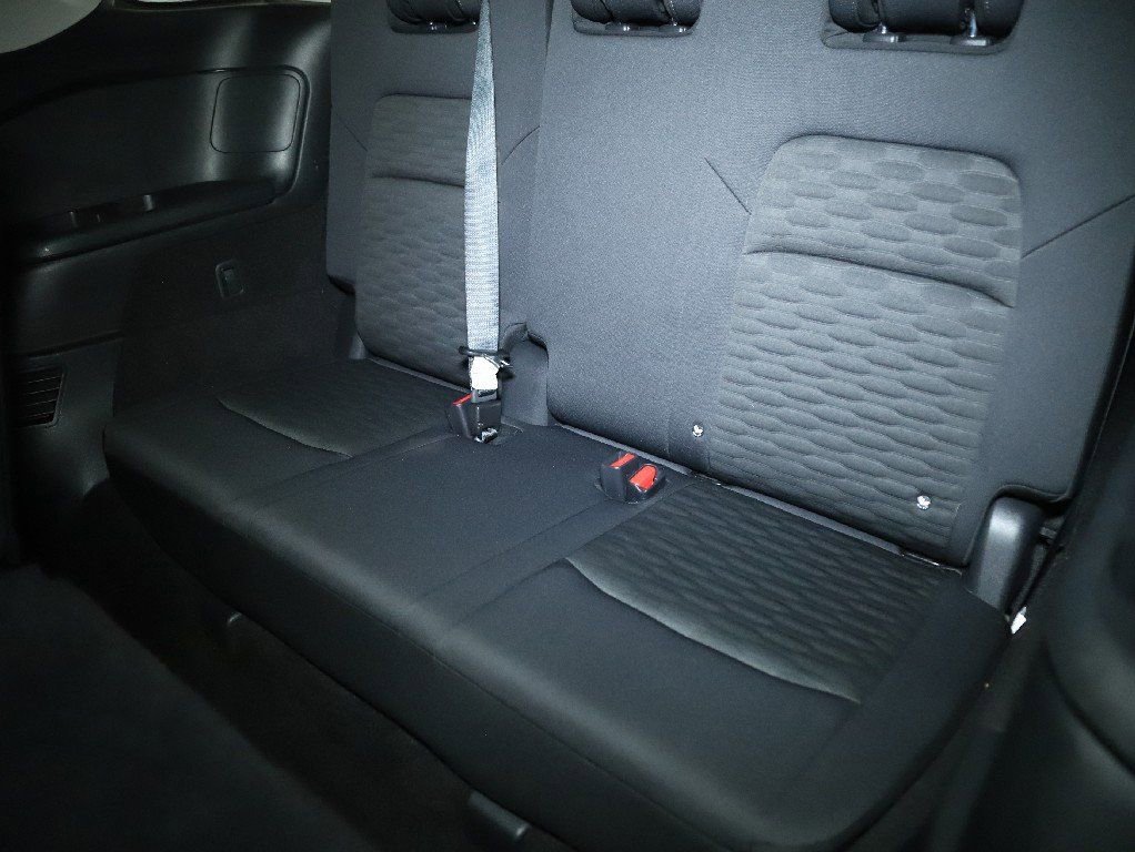 Used 2025 Nissan Pathfinder SV image 15