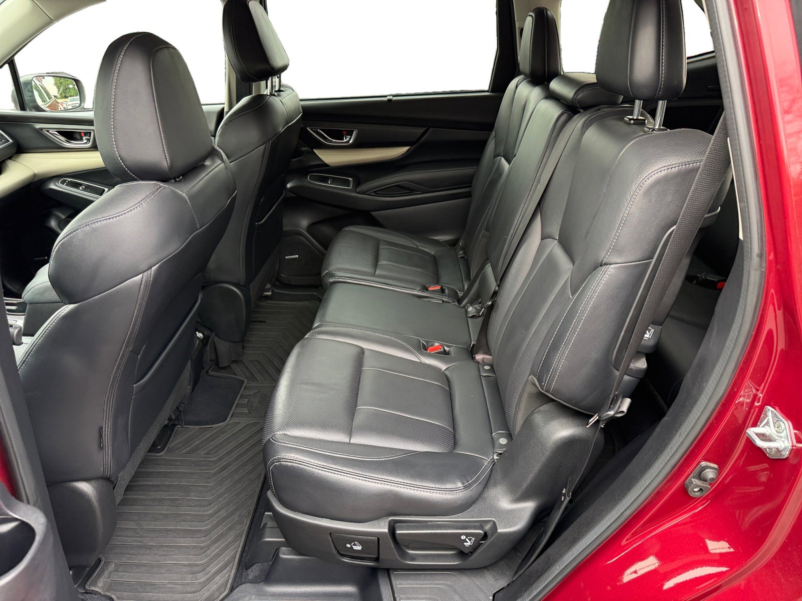 Used 2021 Subaru Ascent Limited w/ Technology Package image 16