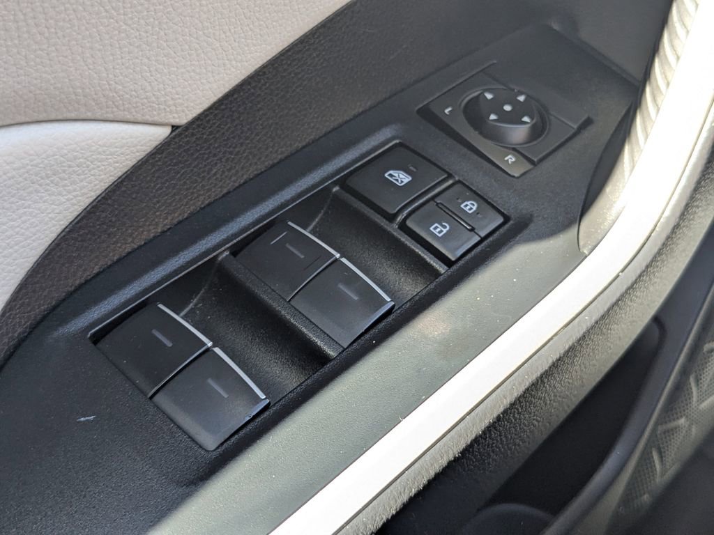 Used 2025 Toyota RAV4 XLE w/ Convenience Package image 18
