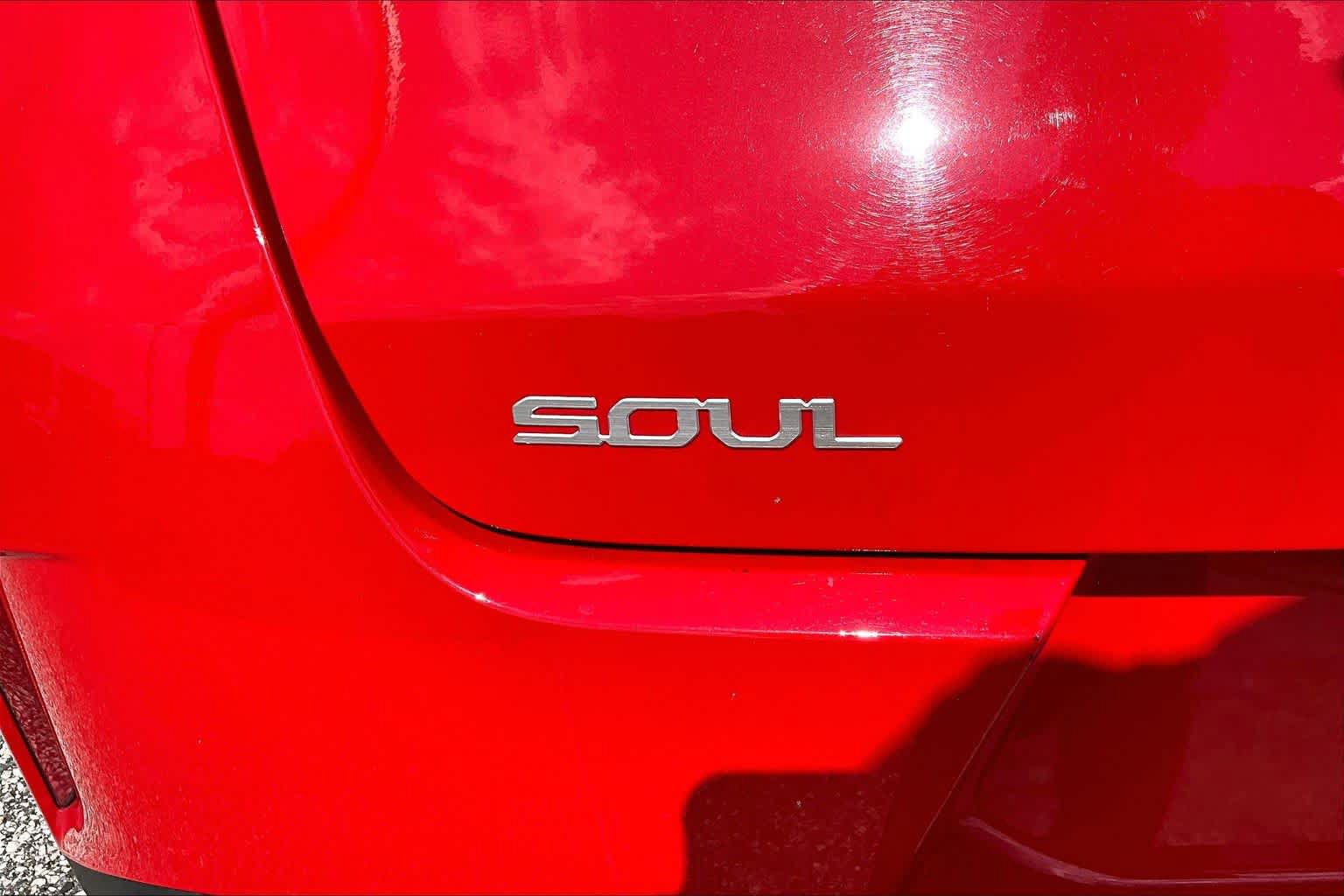 Used 2023 Kia Soul LX FWD image 10