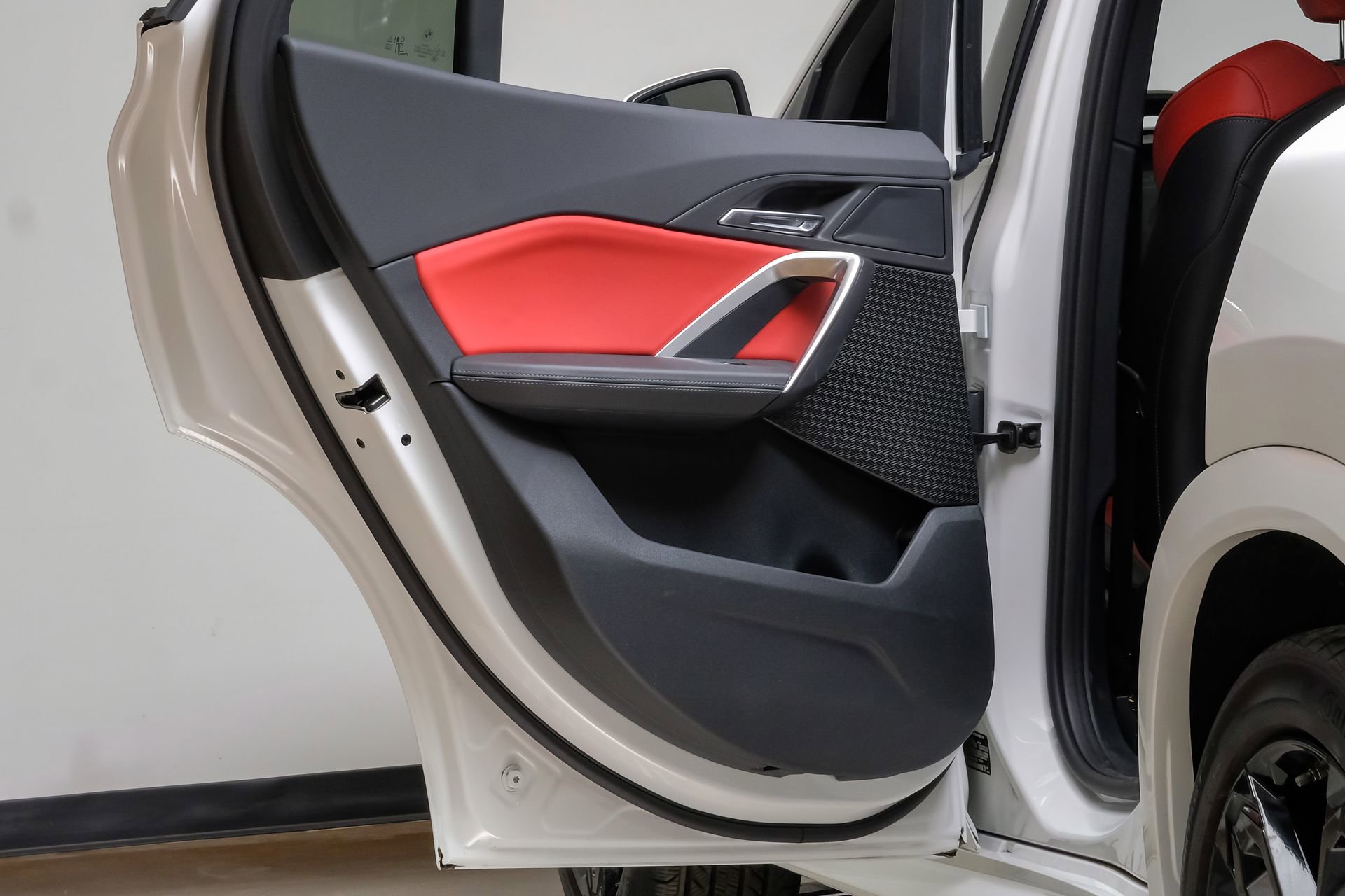 Used 2025 BMW X2 xDrive28i image 46