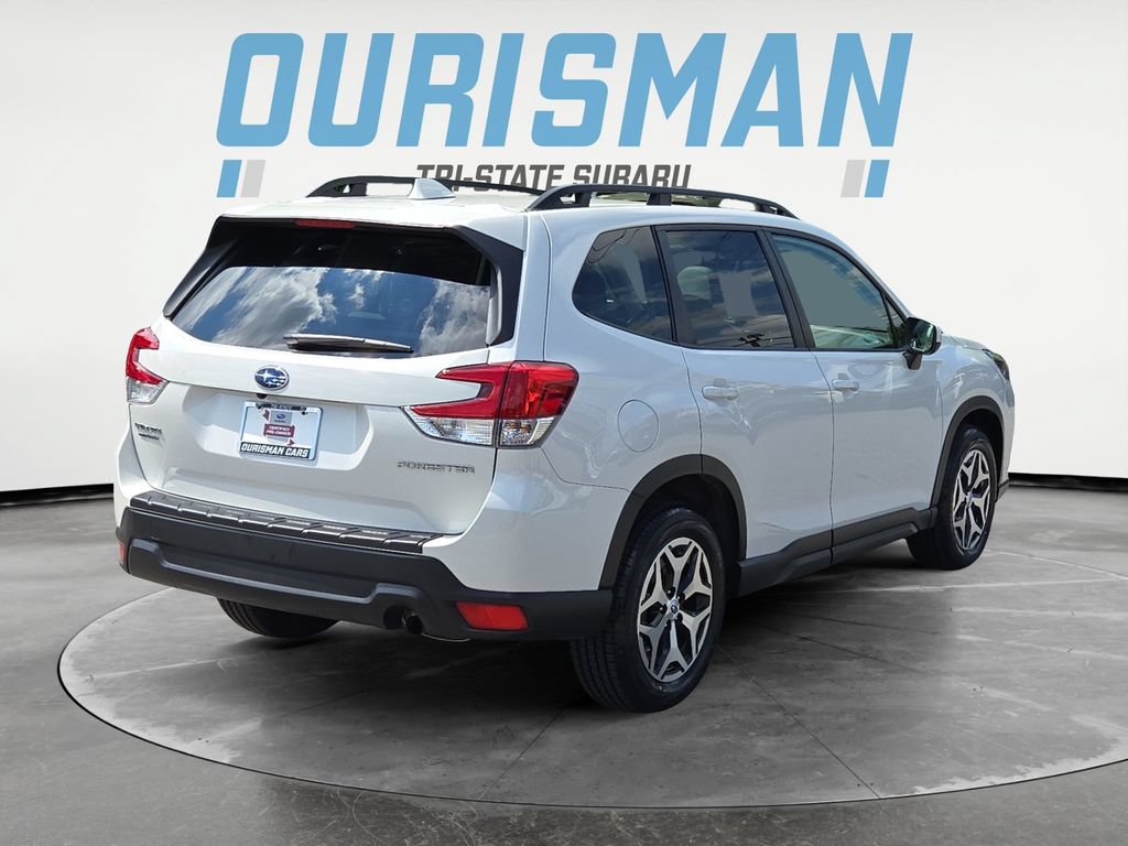 Certified 2023 Subaru Forester Premium AWD/4WD image 6