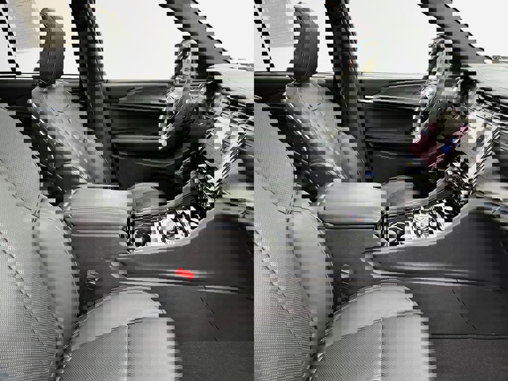 Used 2024 Jeep Grand Cherokee Overland w/ Luxury Tech Group IV image 30