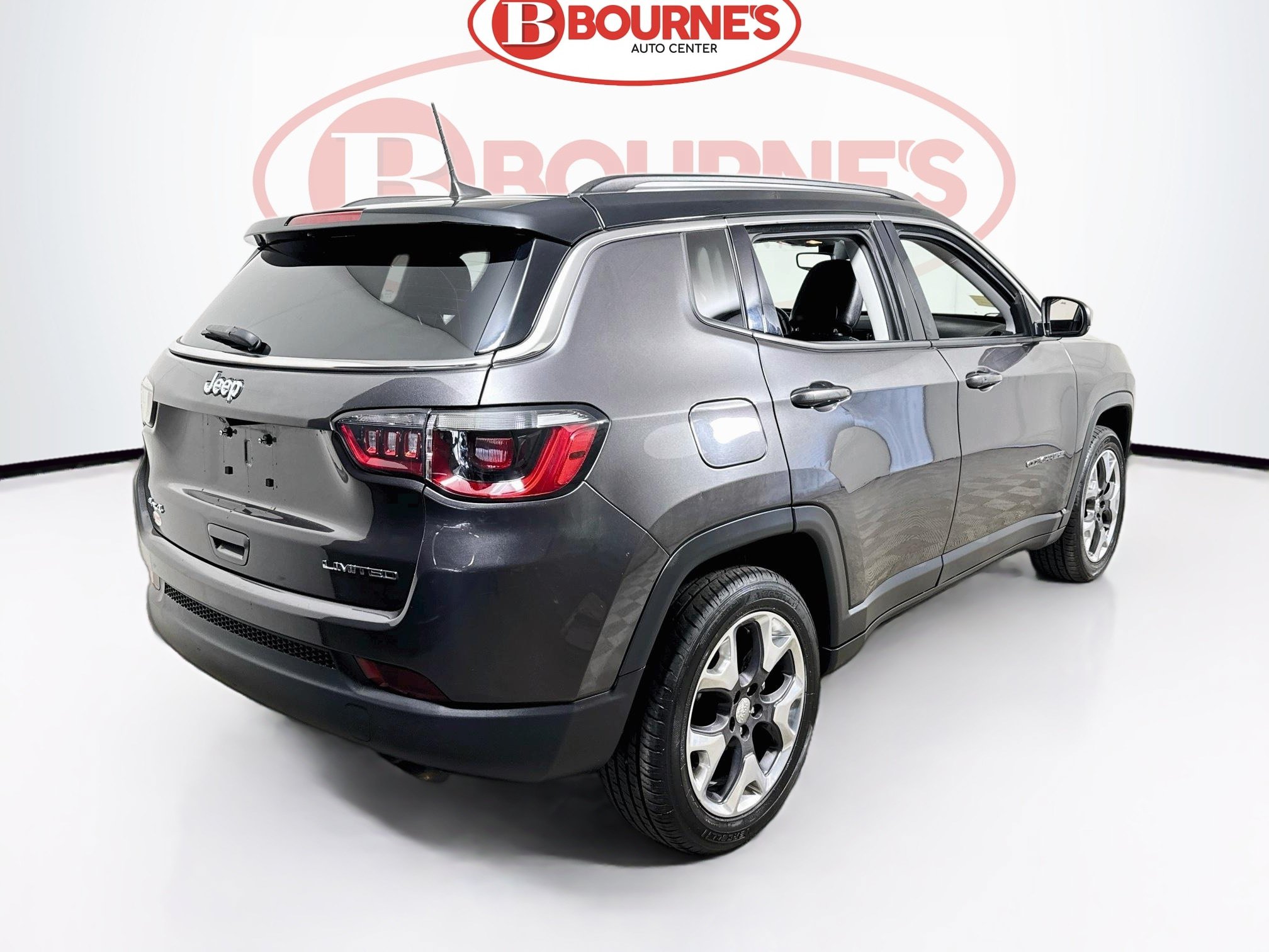 Used 2019 Jeep Compass Limited AWD/4WD image 11