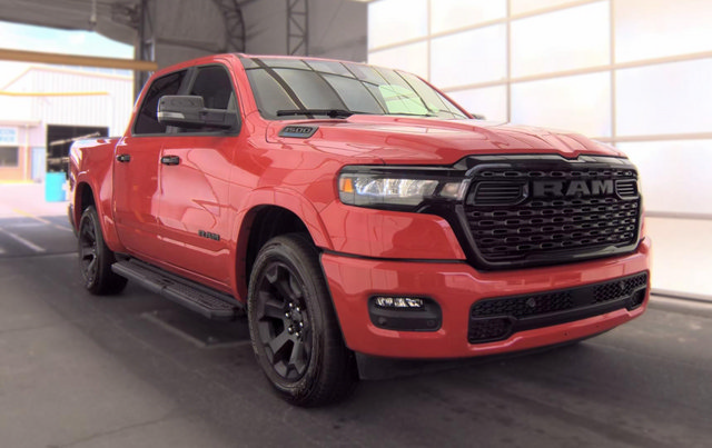 Used 2025 RAM 1500 Big Horn AWD/4WD image 2