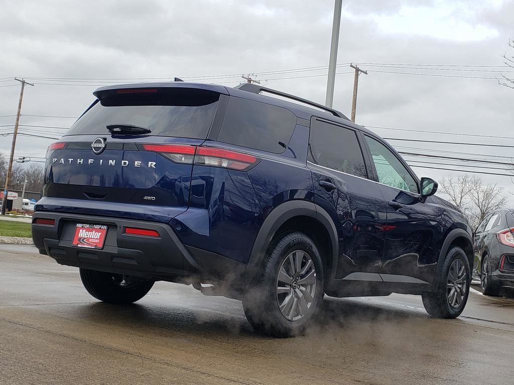 Certified 2025 Nissan Pathfinder SV image 13