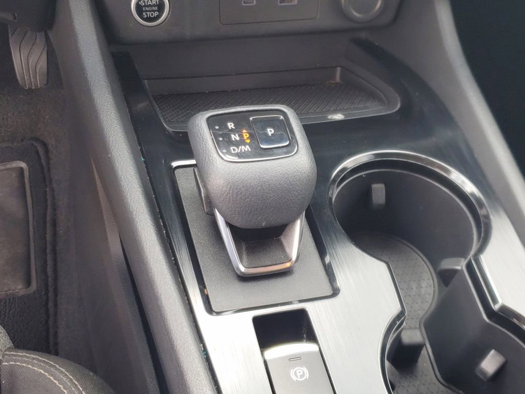 Used 2021 Nissan Rogue SV image 25