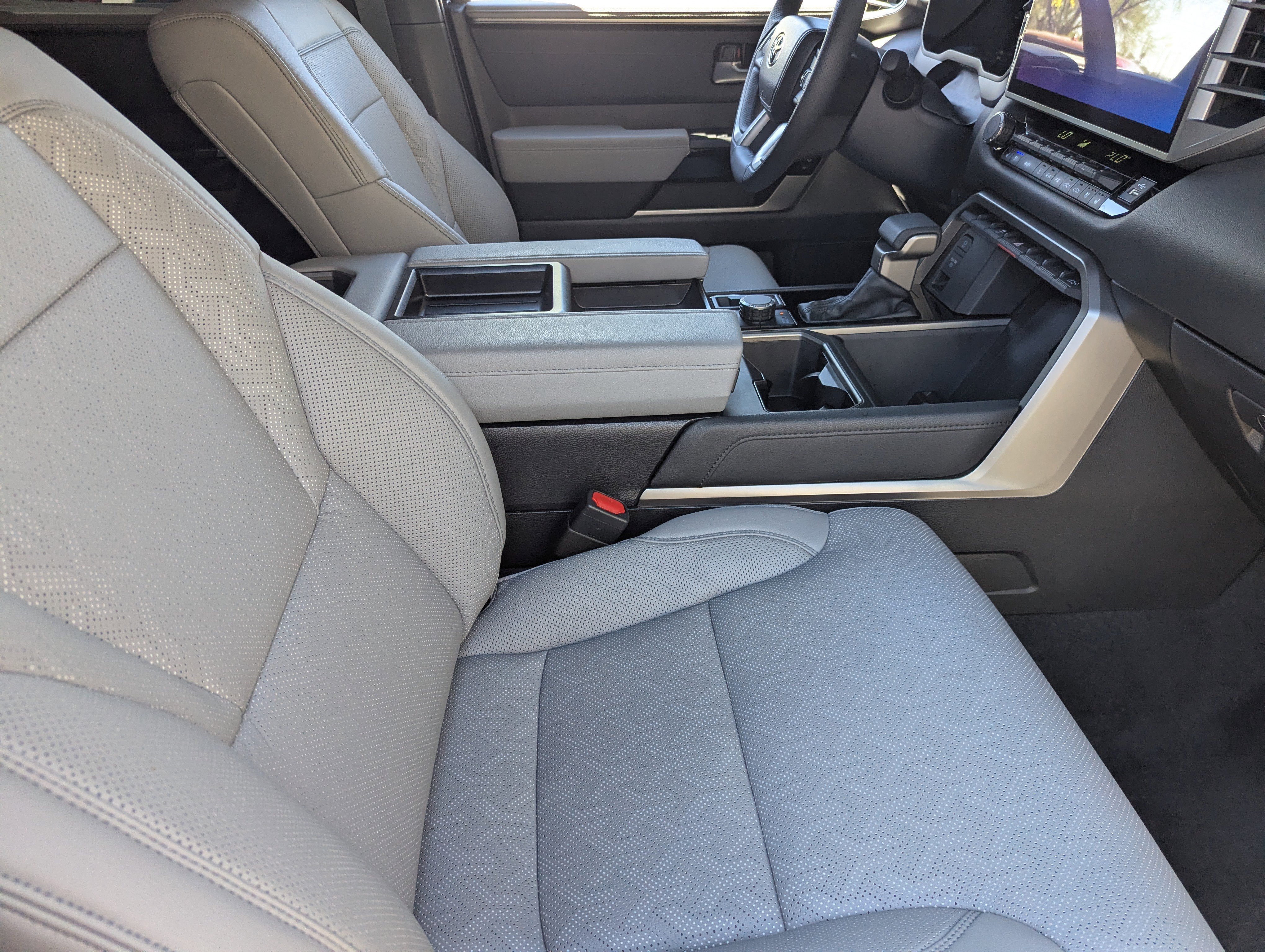 Used 2025 Toyota Tundra Limited image 10