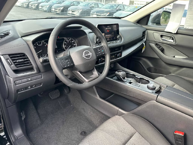 New 2026 Nissan Rogue SV w/ Cold Weather Package AWD/4WD image 31