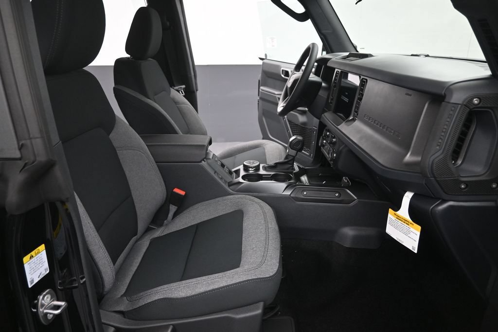 New 2026 Ford Bronco 4-Door AWD/4WD image 25