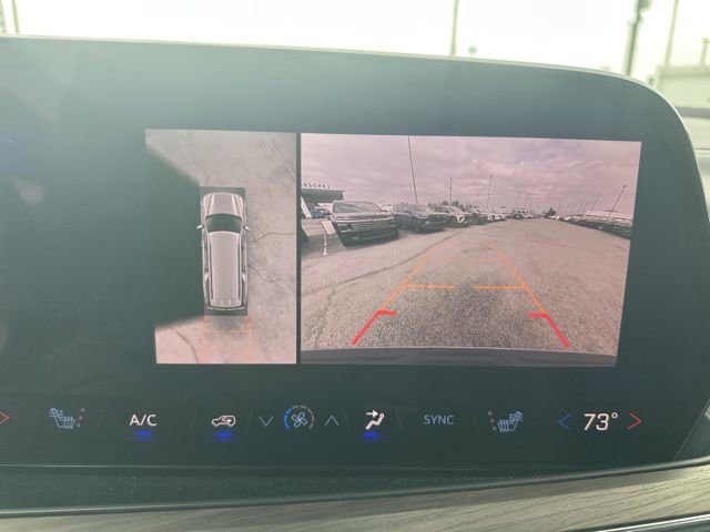 Used 2025 Chevrolet Suburban Z71 image 24