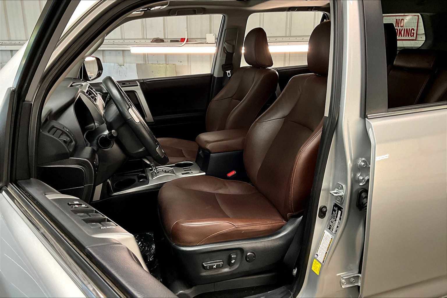 Used 2023 Toyota 4Runner Limited image 28