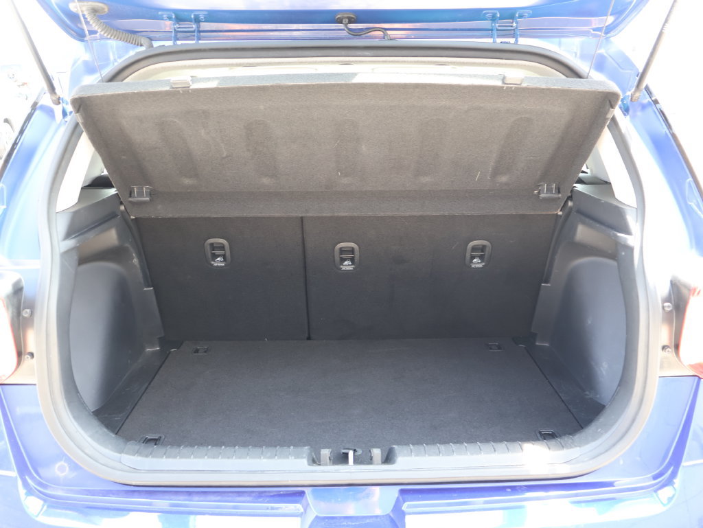 Used 2025 Hyundai Venue SEL FWD image 13