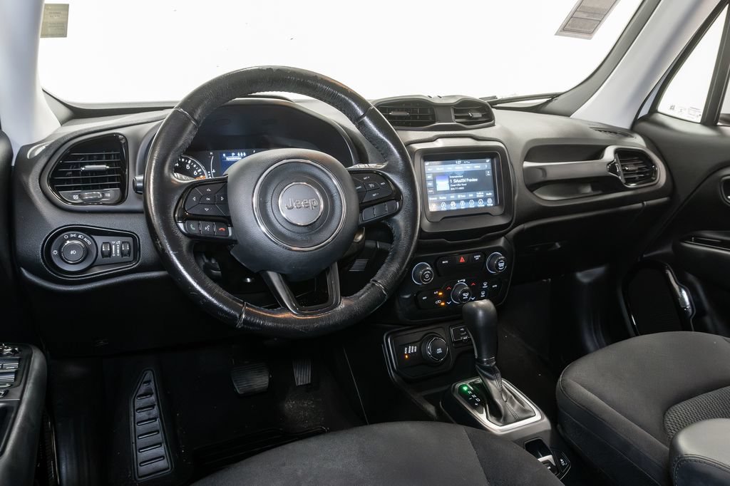 Used 2019 Jeep Renegade Altitude w/ Quick Order Package 2XM AWD/4WD image 7