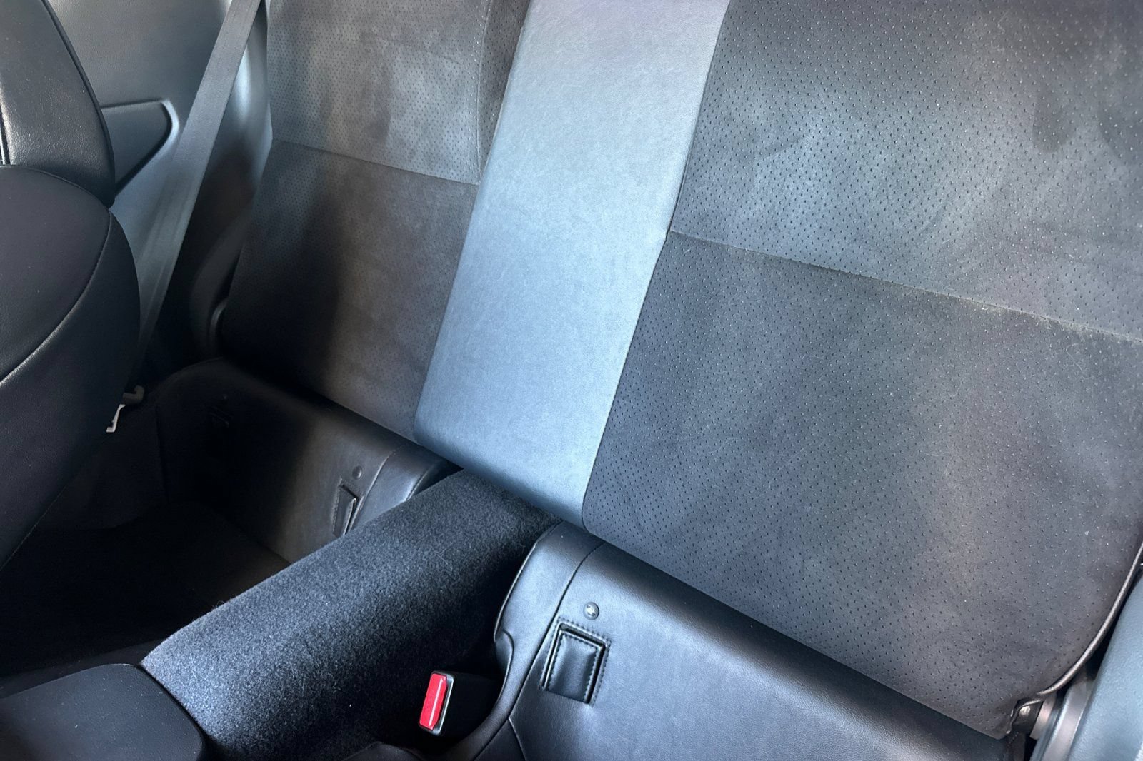 Used 2025 Toyota GR86 Premium w/ ALL Weather Mat Package (TMS) RWD image 14